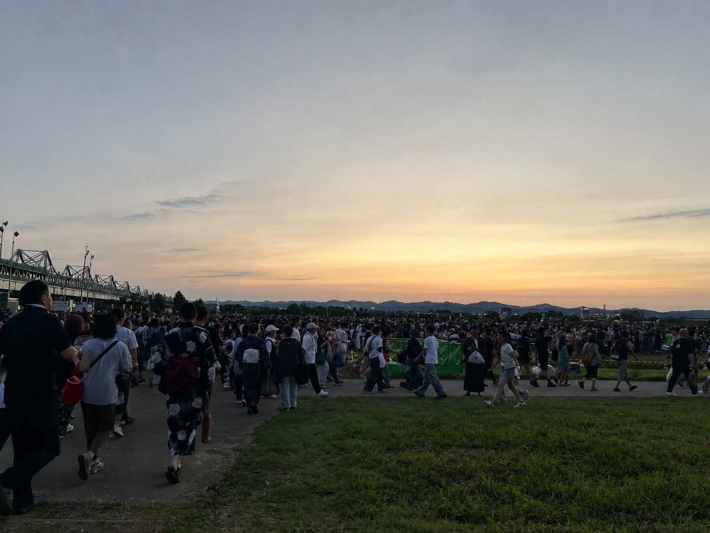 長岡花火 A会場 打ち上げ前の混雑